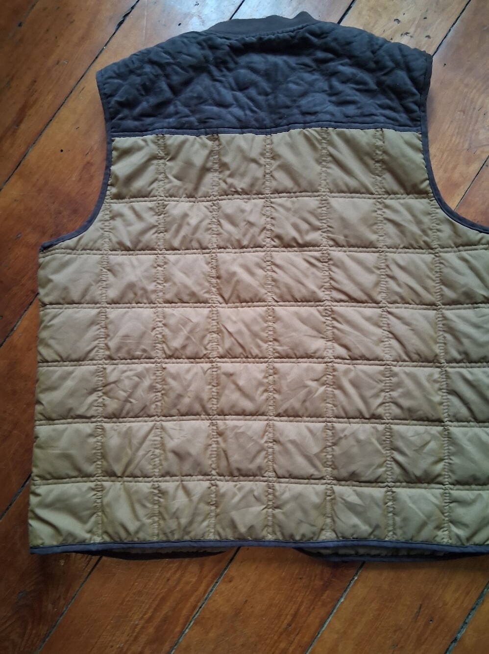 Outdoor Life Quilted Tan Vest with Brown Accents - Picture 2 of 3